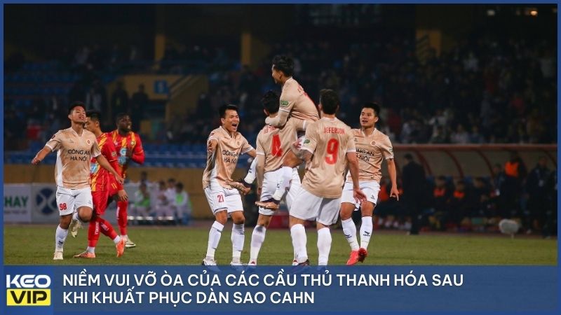 Niềm vui vỡ òa của các cầu thủ Thanh Hóa sau khi khuất phục dàn sao CAHN