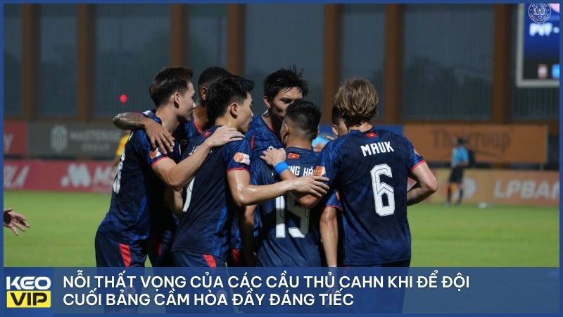 Nỗi thất vọng của các cầu thủ CAHN khi để đội cuối bảng cầm hòa đầy đáng tiếc